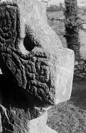 ST MULLINS DETAIL OF OLD CROSS